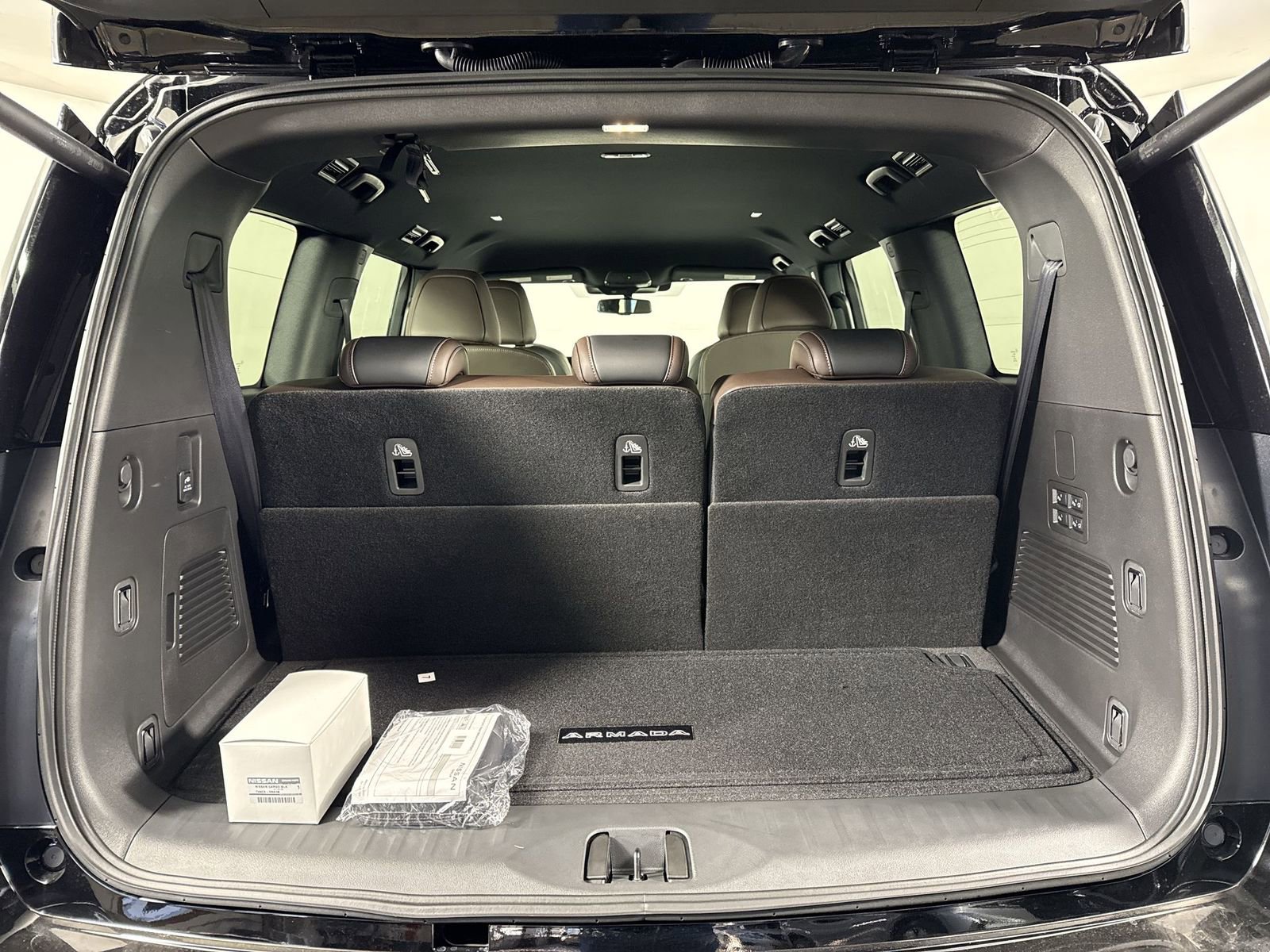 New 2026 Nissan Armada SL w/ Captain's Chari Seat Package image 34