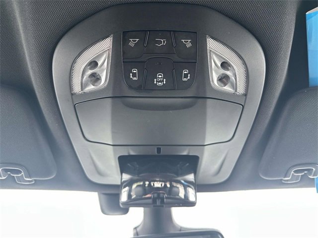 Used 2021 Chrysler Pacifica Touring-L w/ Uconnect Theater Family Group image 51