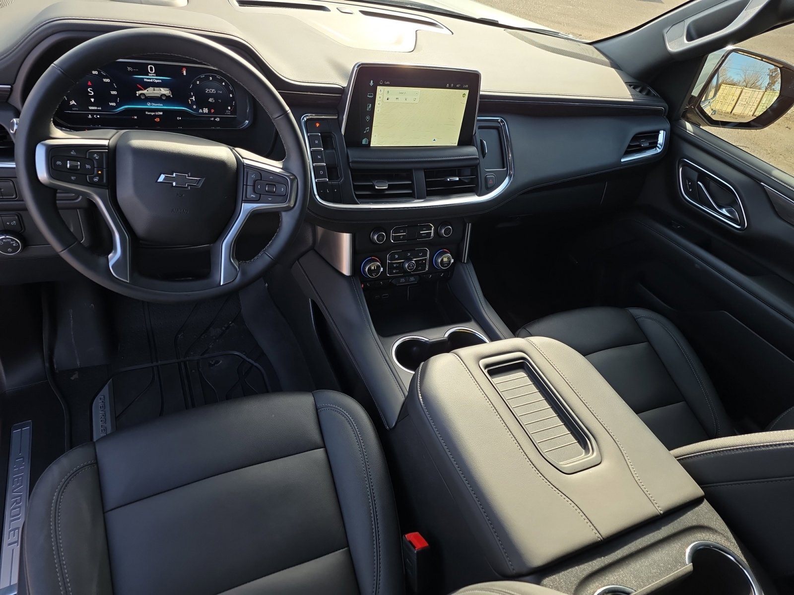 Used 2024 Chevrolet Tahoe Z71 w/ Luxury Package image 15