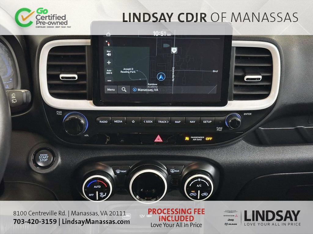 Used 2023 Hyundai Venue Limited image 24