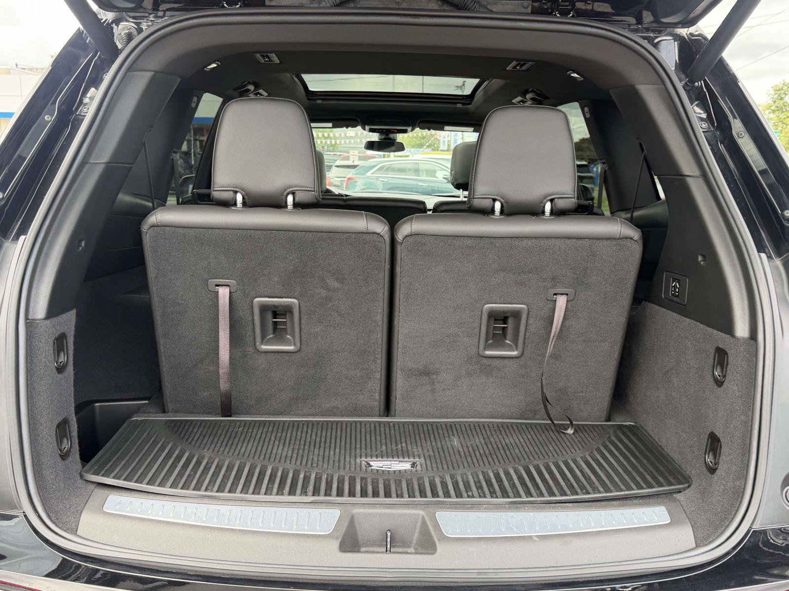 Certified 2024 Cadillac XT6 Luxury w/ LPO, Floor Liner Package AWD/4WD image 7