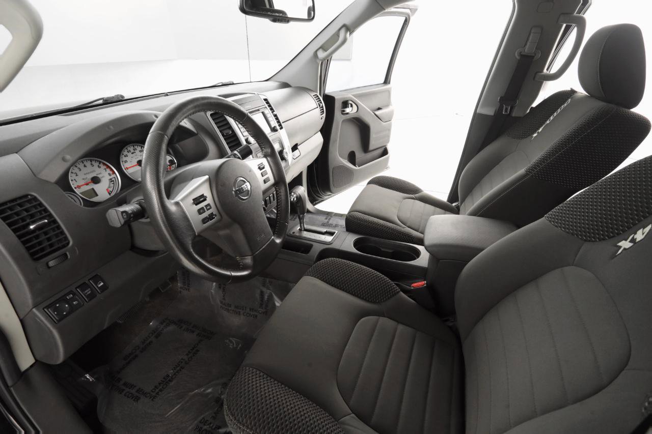 Used 2015 Nissan Frontier PRO-4X image 12