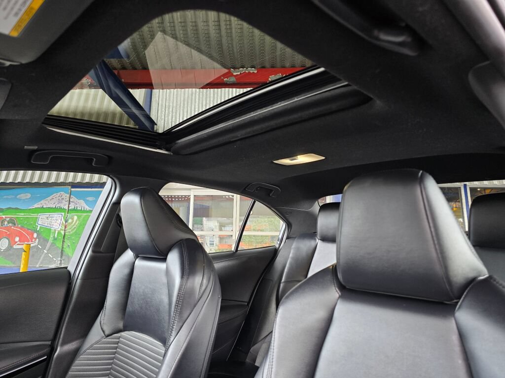Used 2024 Toyota Corolla XSE FWD image 22