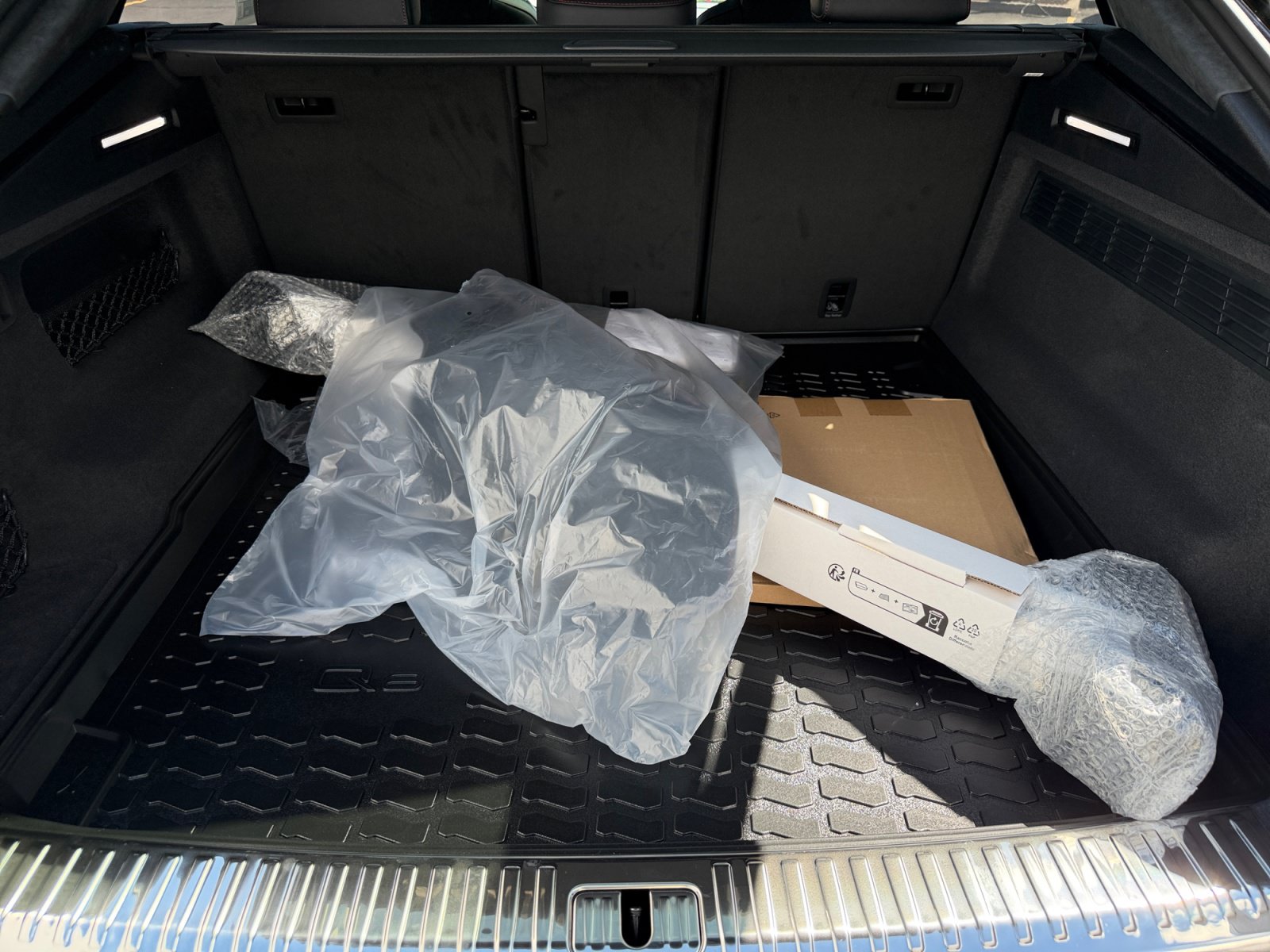 New 2026 Audi SQ8 Prestige AWD/4WD image 29