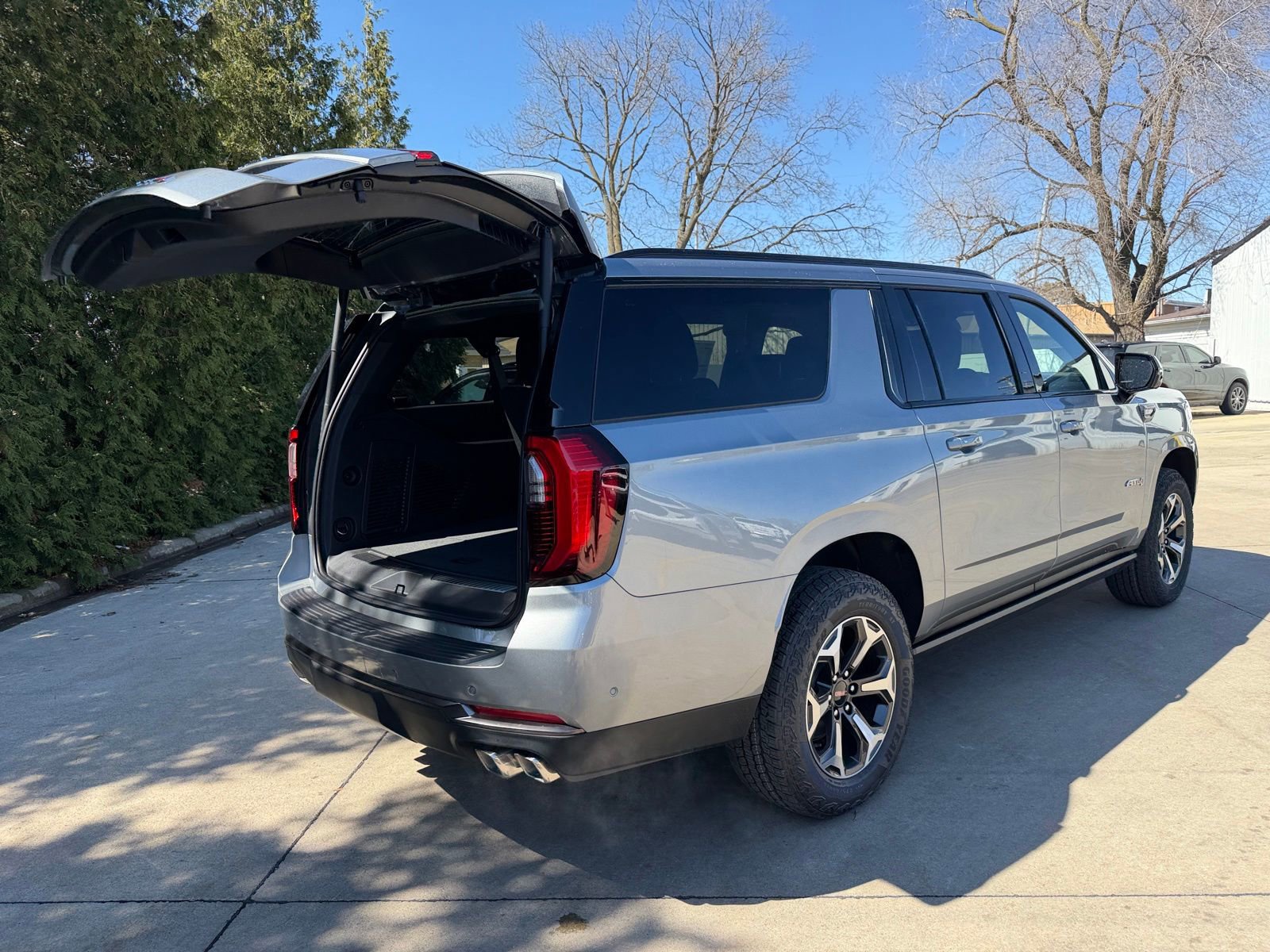 New 2026 GMC Yukon XL AT4 Ultimate image 40