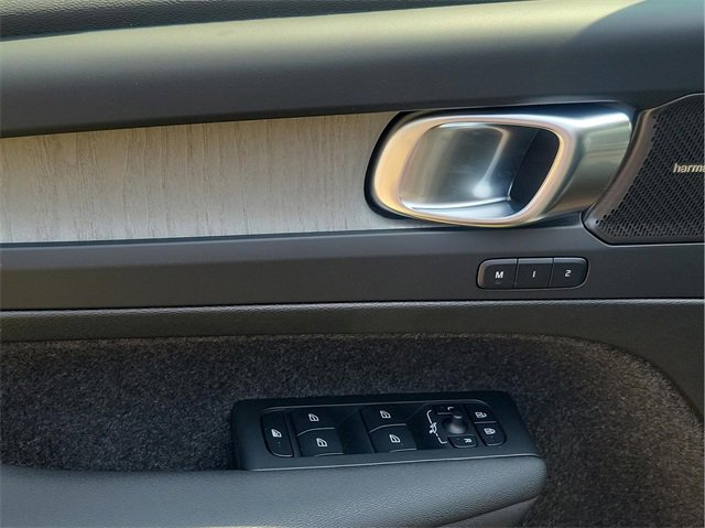 New 2025 Volvo XC40 B5 Plus w/ Protection Package Premier image 8