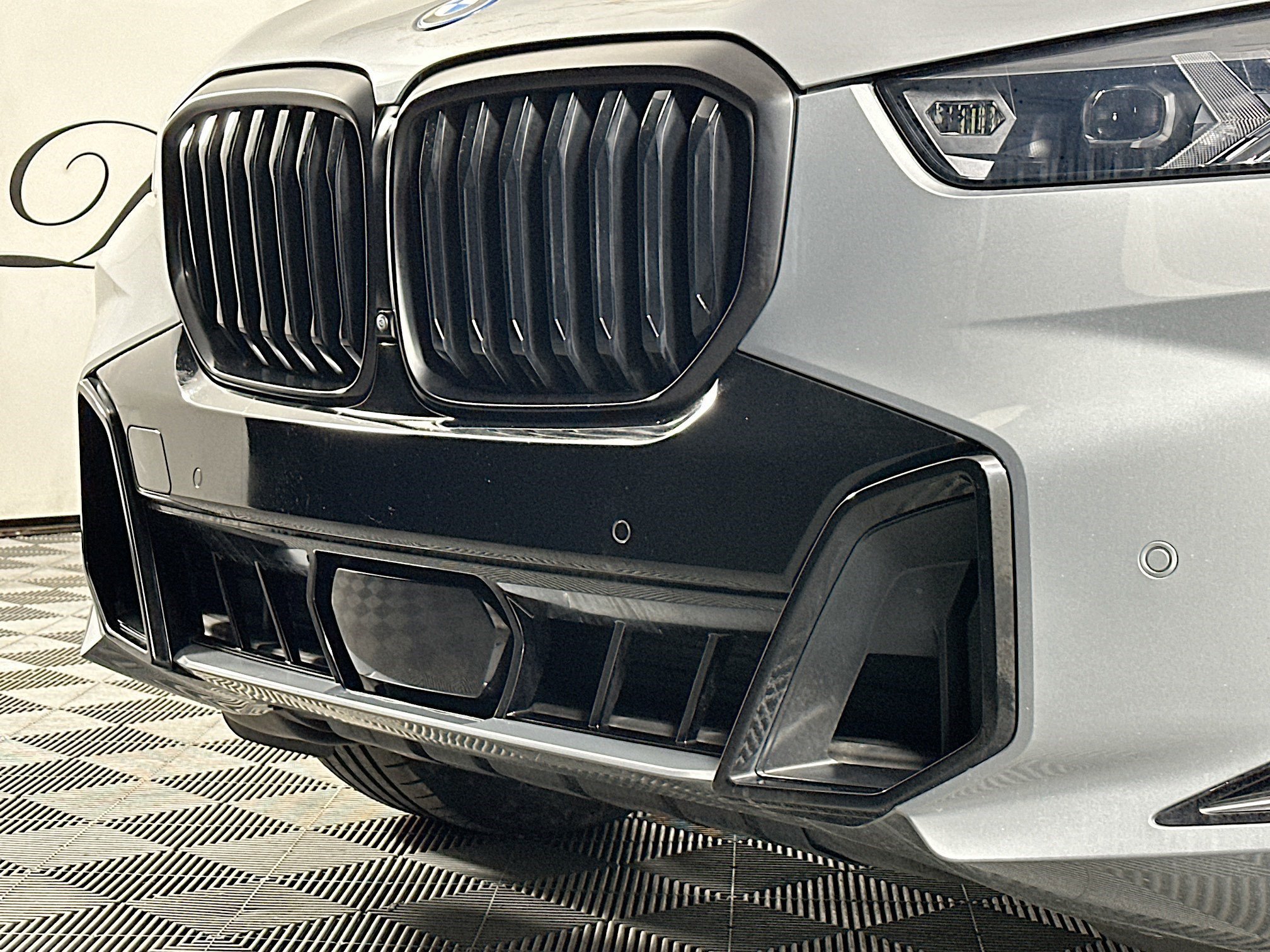 Used 2024 BMW X5 xDrive50e w/ M Sport Package image 33