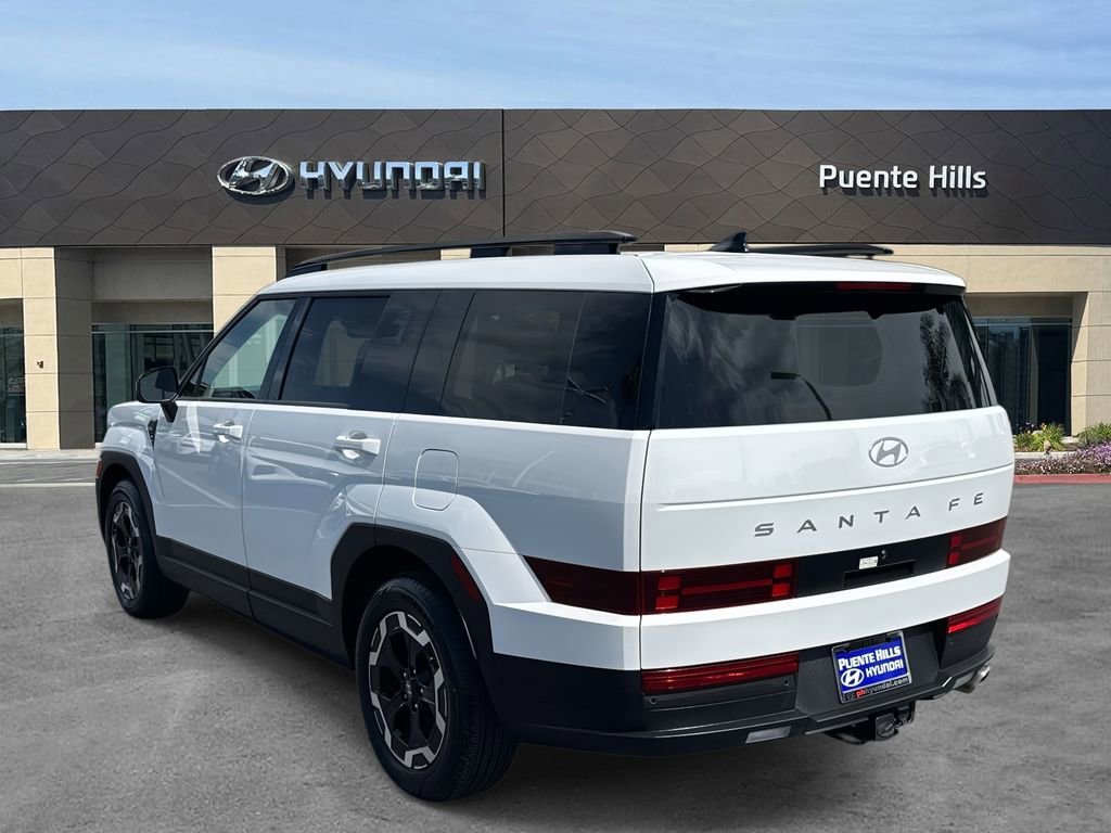 Used 2025 Hyundai Santa Fe SEL image 4