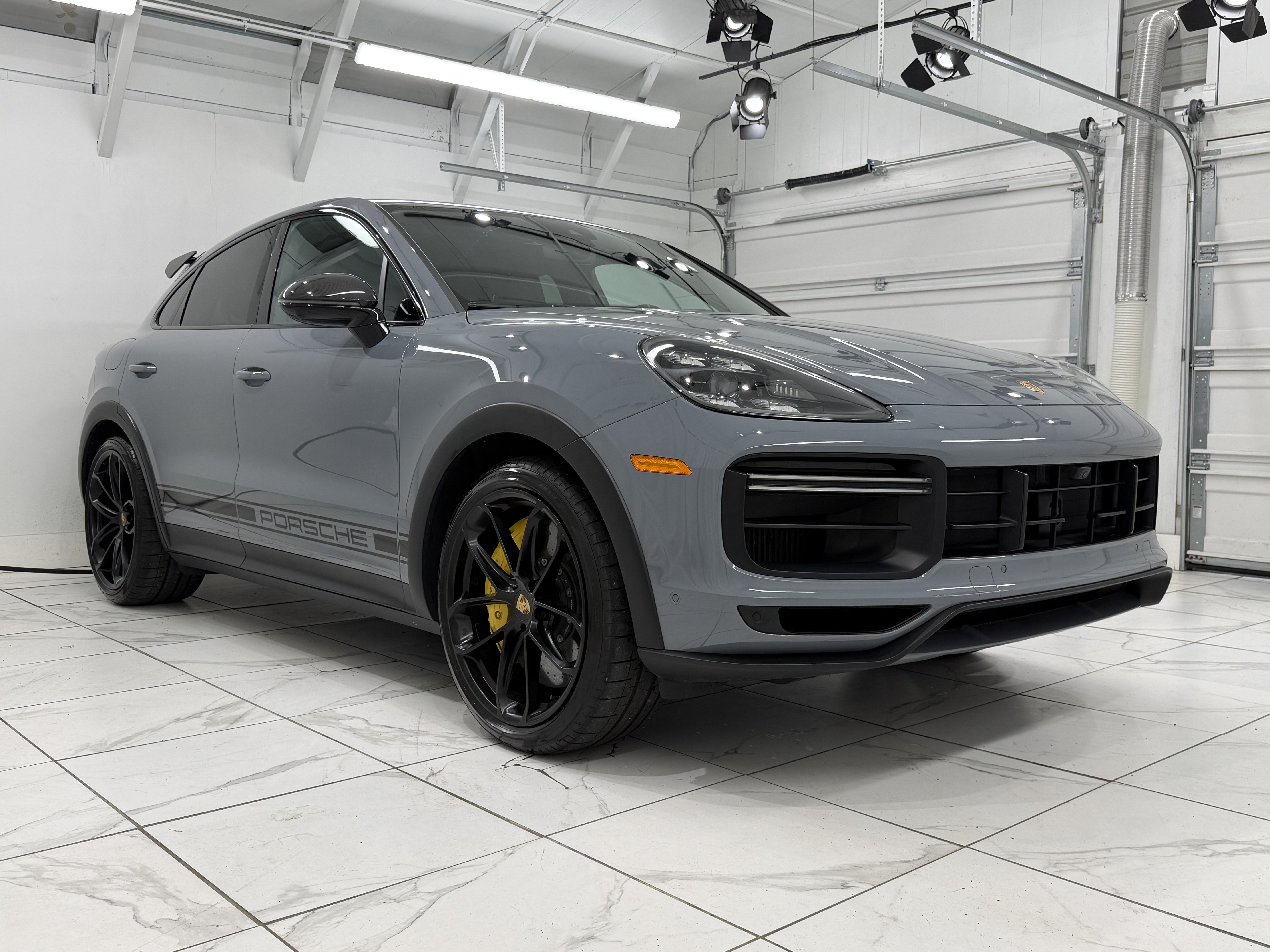 Certified 2022 Porsche Cayenne Turbo GT AWD/4WD image 11