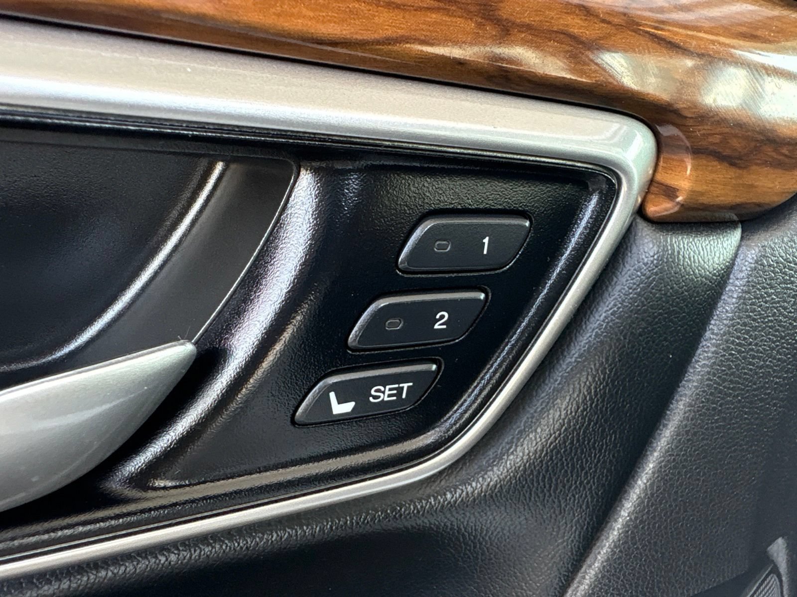 Used 2022 Honda CR-V Touring image 13