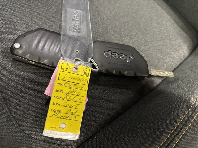 Used 2024 Jeep Gladiator Sport image 25