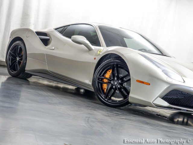 Used 2016 Ferrari 488 GTB RWD image 4