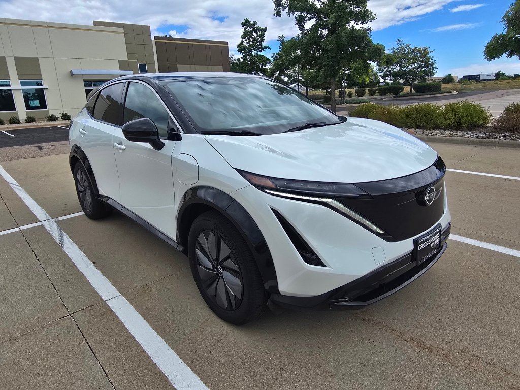 Used 2025 Nissan Ariya FWD image 8