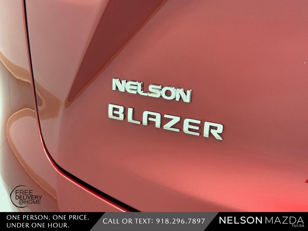 Used 2020 Chevrolet Blazer Premier w/ Driver Confidence II Package FWD image 16