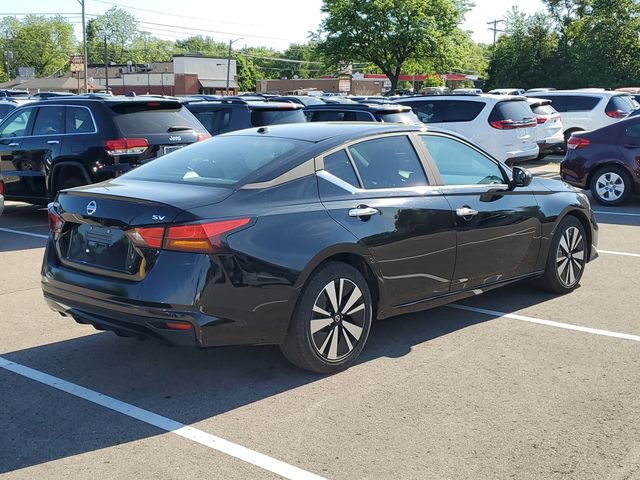 Used 2022 Nissan Altima 2.5 SV FWD image 3
