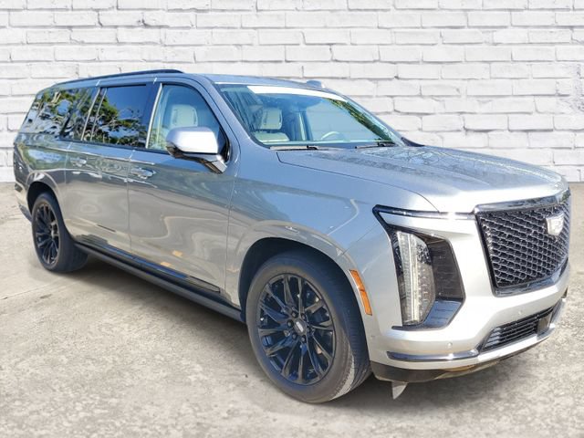 Used 2025 Cadillac Escalade ESV Sport Platinum w/ LPO, Floor Liner Package AWD/4WD image 5