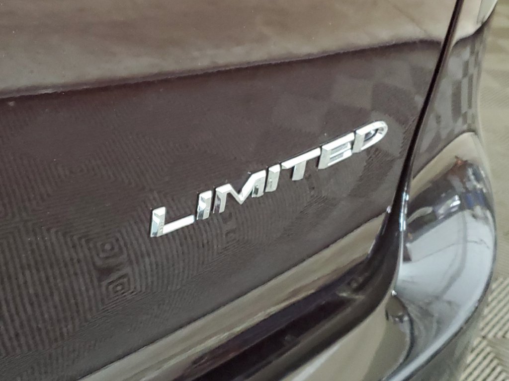 New 2027 Chrysler Pacifica Limited FWD image 31