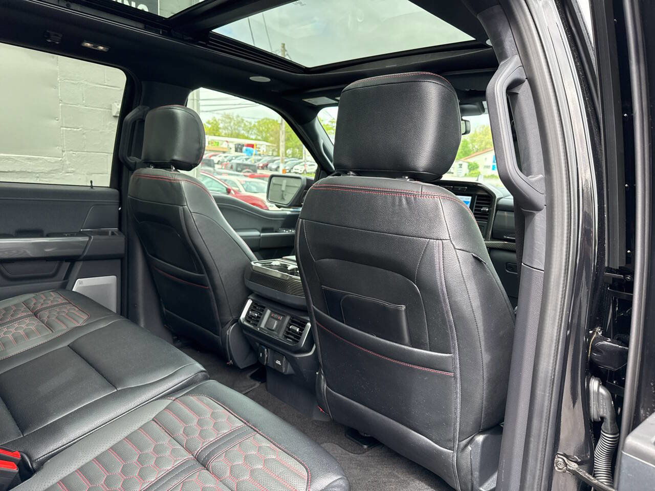 Used 2022 Ford F150 Lariat w/ Equipment Group 502A High image 26