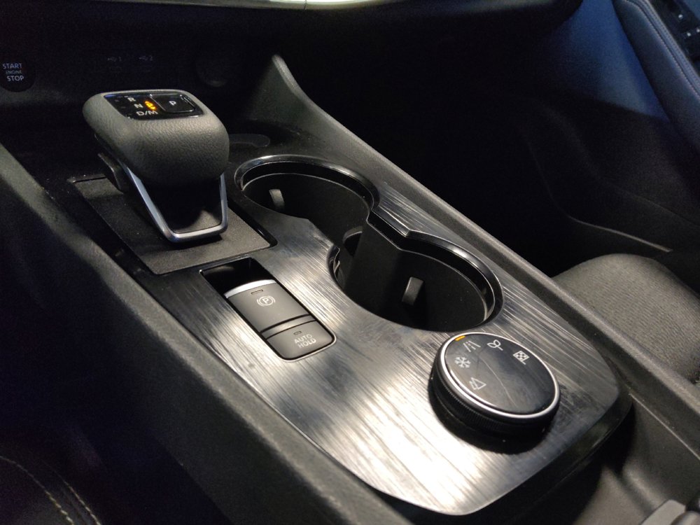 Used 2024 Nissan Rogue SV image 26