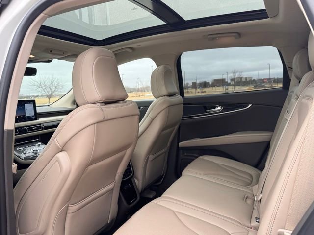 Used 2023 Lincoln Nautilus Reserve image 30