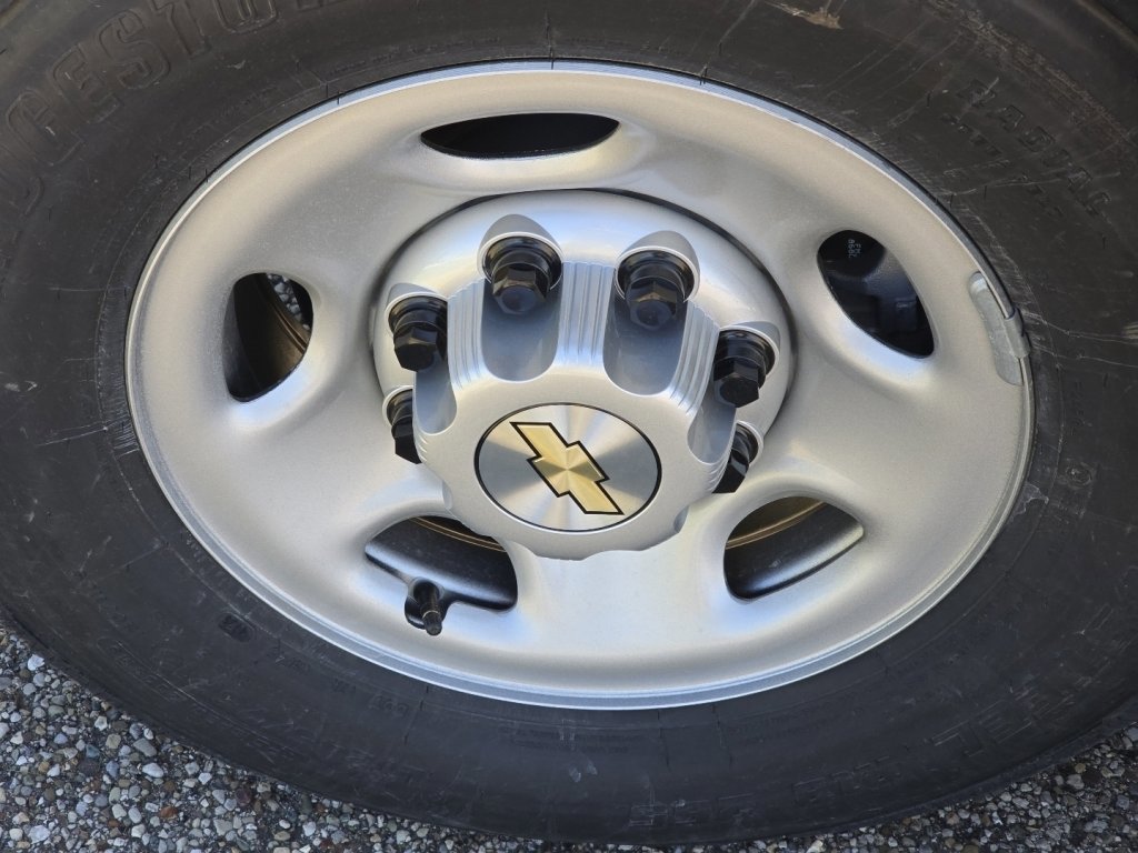 New 2026 Chevrolet Express 2500 w/ Driver Convenience Package image 18