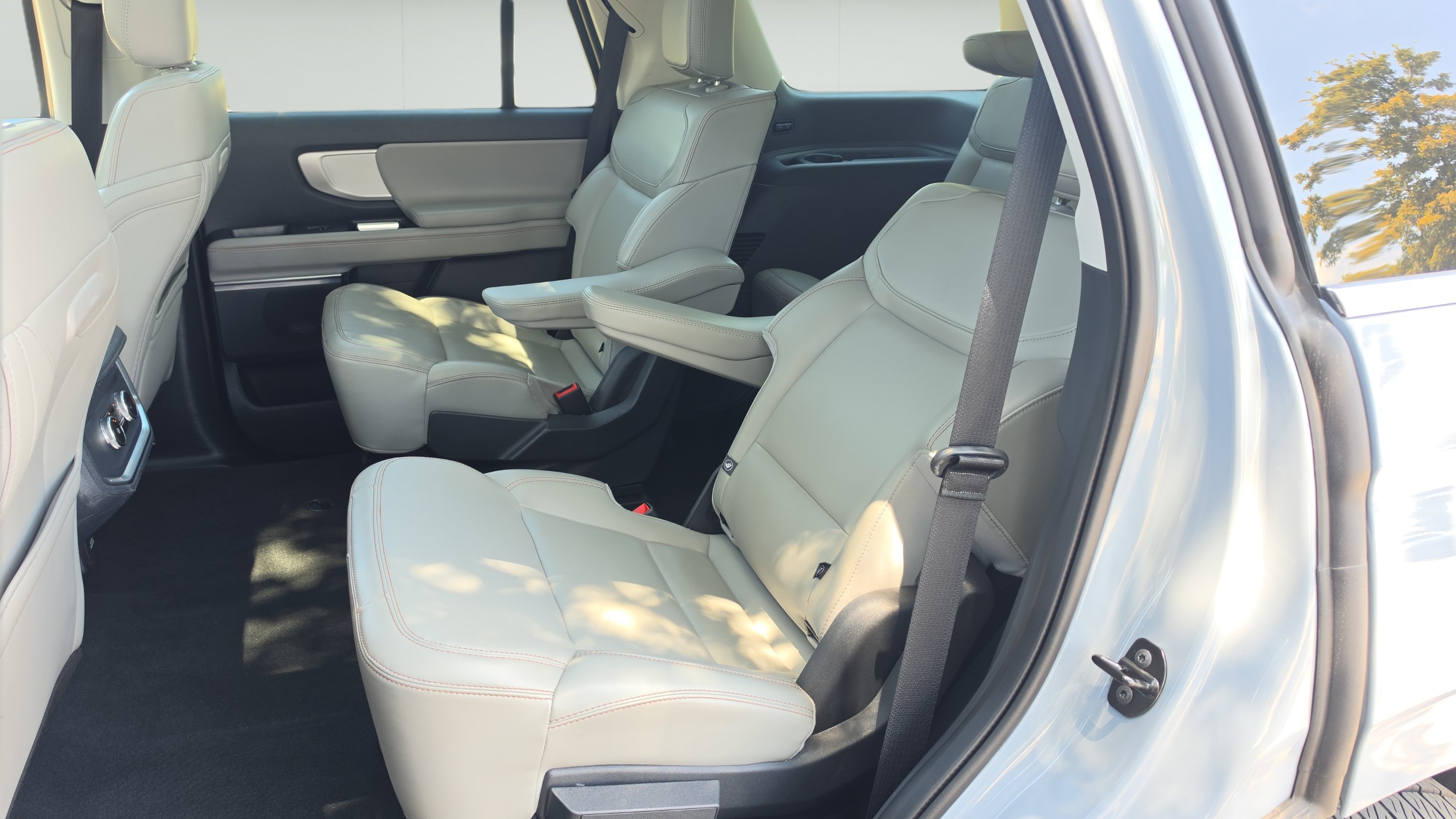 Used 2025 Ford Expedition Active RWD image 21