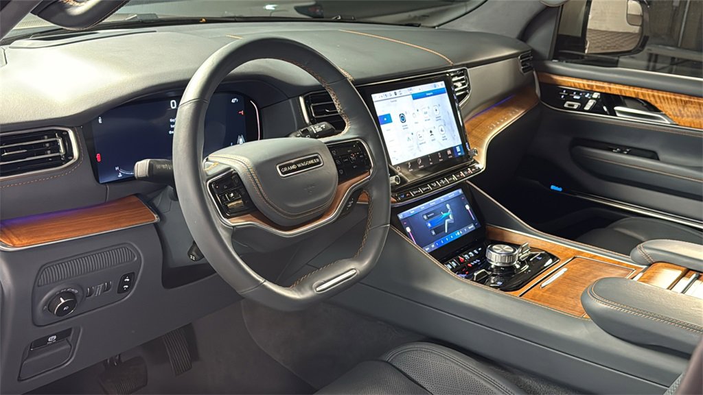 Used 2022 Jeep Grand Wagoneer Series II image 29