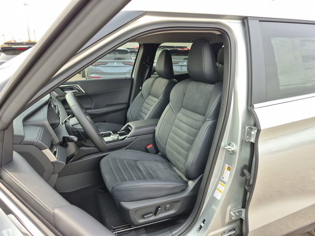 New 2026 Mitsubishi Outlander SE image 50