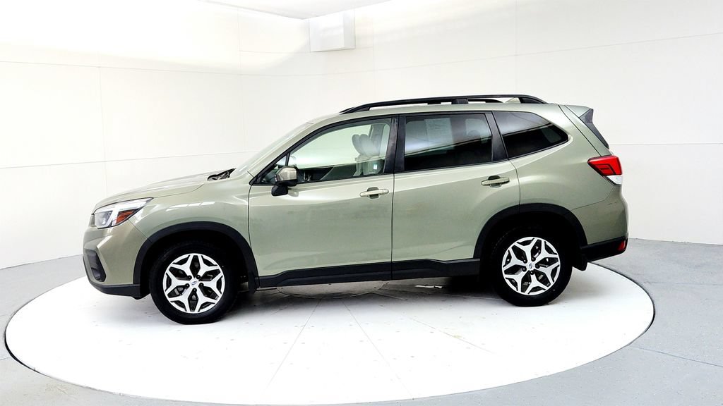 Used 2021 Subaru Forester Premium AWD/4WD image 3