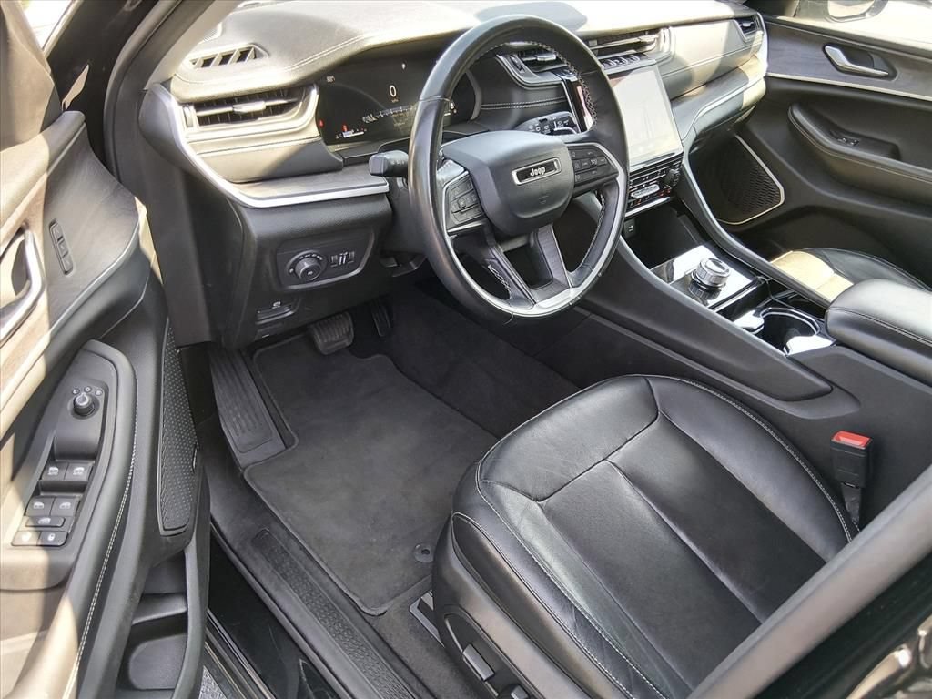 Used 2022 Jeep Grand Cherokee Limited RWD image 10