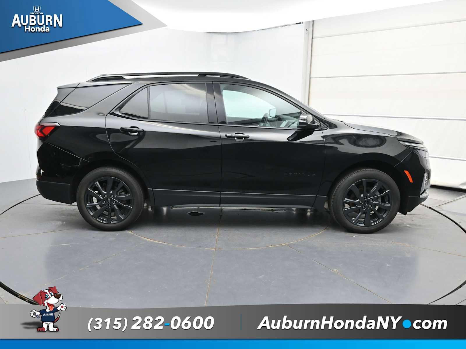 Used 2023 Chevrolet Equinox RS w/ RS Leather Package AWD/4WD image 16