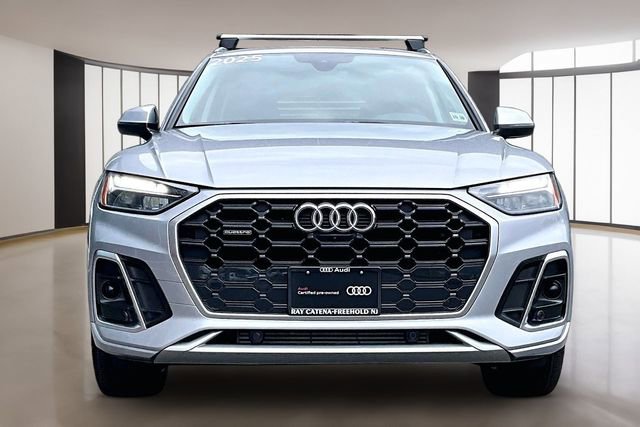 Used 2025 Audi Q5 2.0T Premium Plus w/ Premium Plus Package AWD/4WD image 2