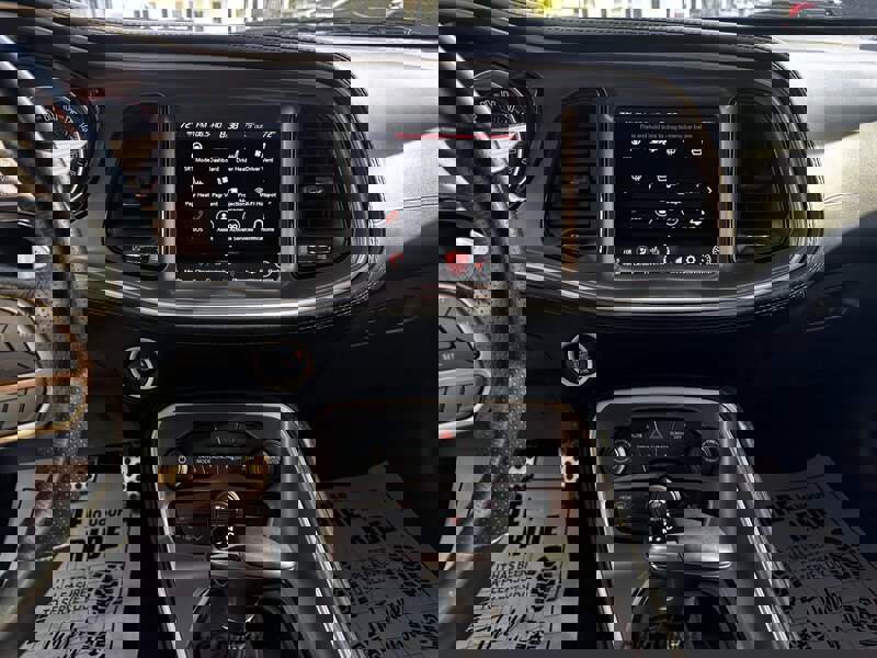 Used 2022 Dodge Challenger SRT image 21