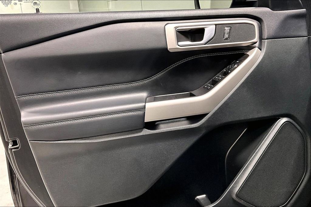 Used 2023 Ford Explorer XLT w/ Equipment Group 202A image 20