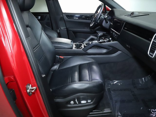 Used 2021 Porsche Cayenne Coupe image 31