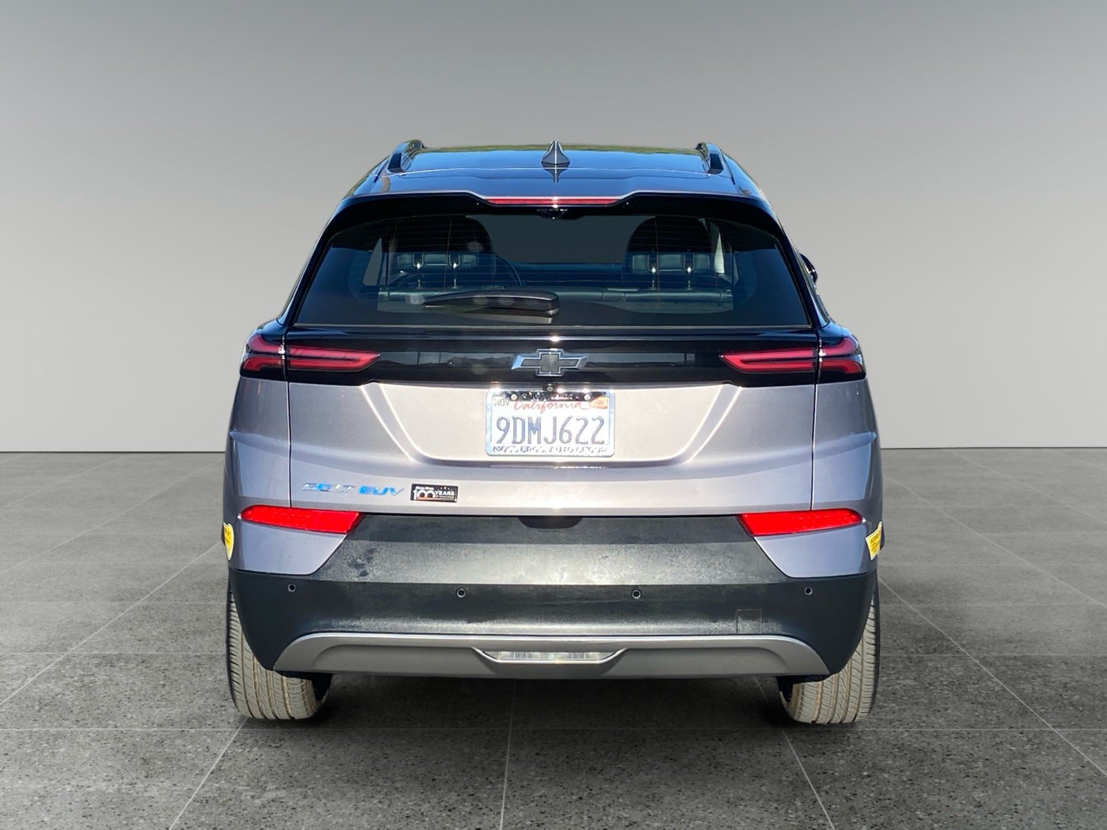 Used 2023 Chevrolet Bolt EUV Premier w/ Sun & Sound Package FWD image 4
