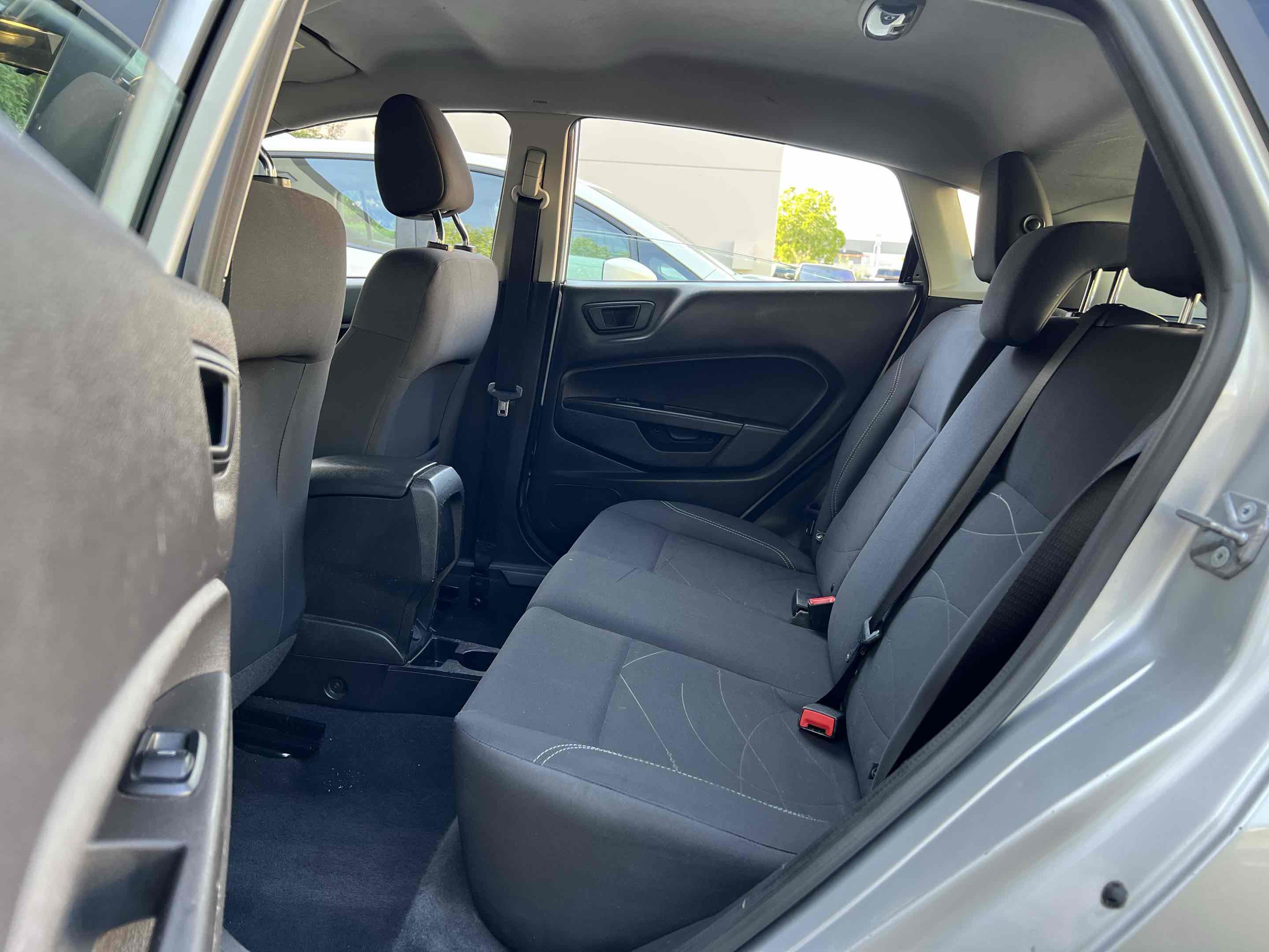 Used 2019 Ford Fiesta SE image 5