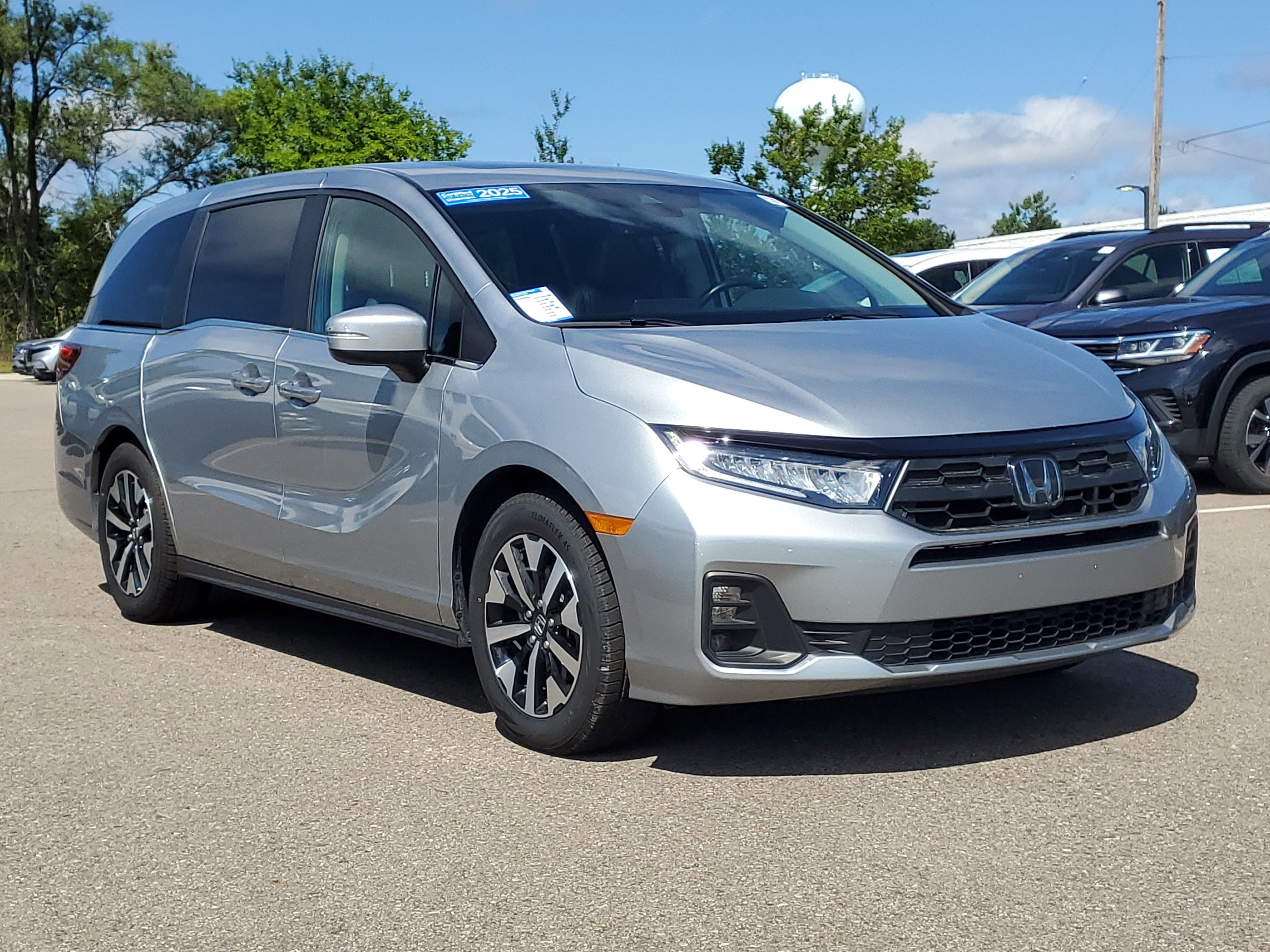 Certified 2025 Honda Odyssey EX-L image 4