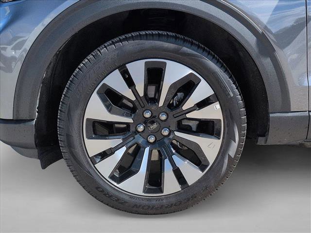Used 2025 Ford Explorer Platinum w/ LUX Leather Package AWD/4WD image 26