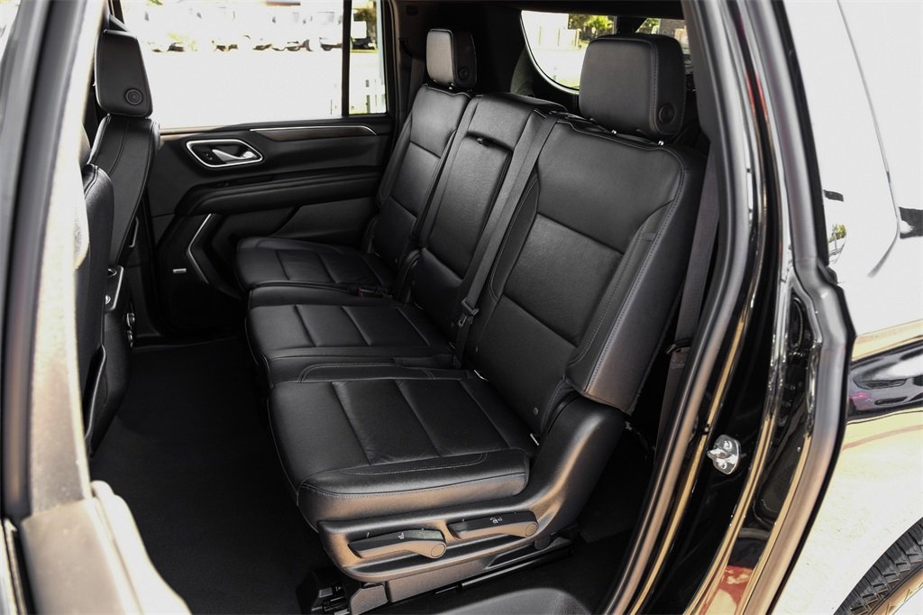 Used 2022 Chevrolet Suburban LT image 40