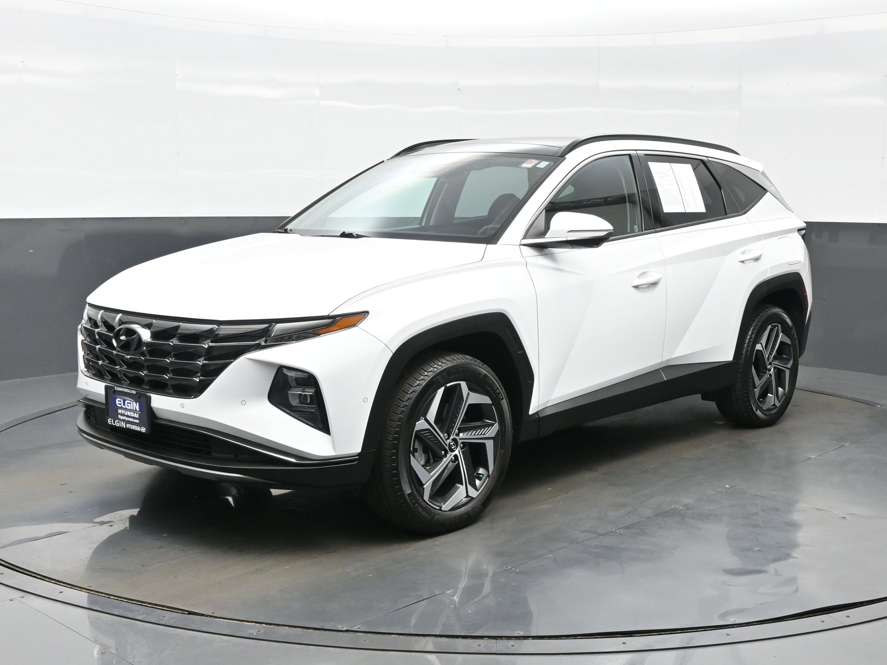Certified 2023 Hyundai Tucson Limited AWD/4WD image 2