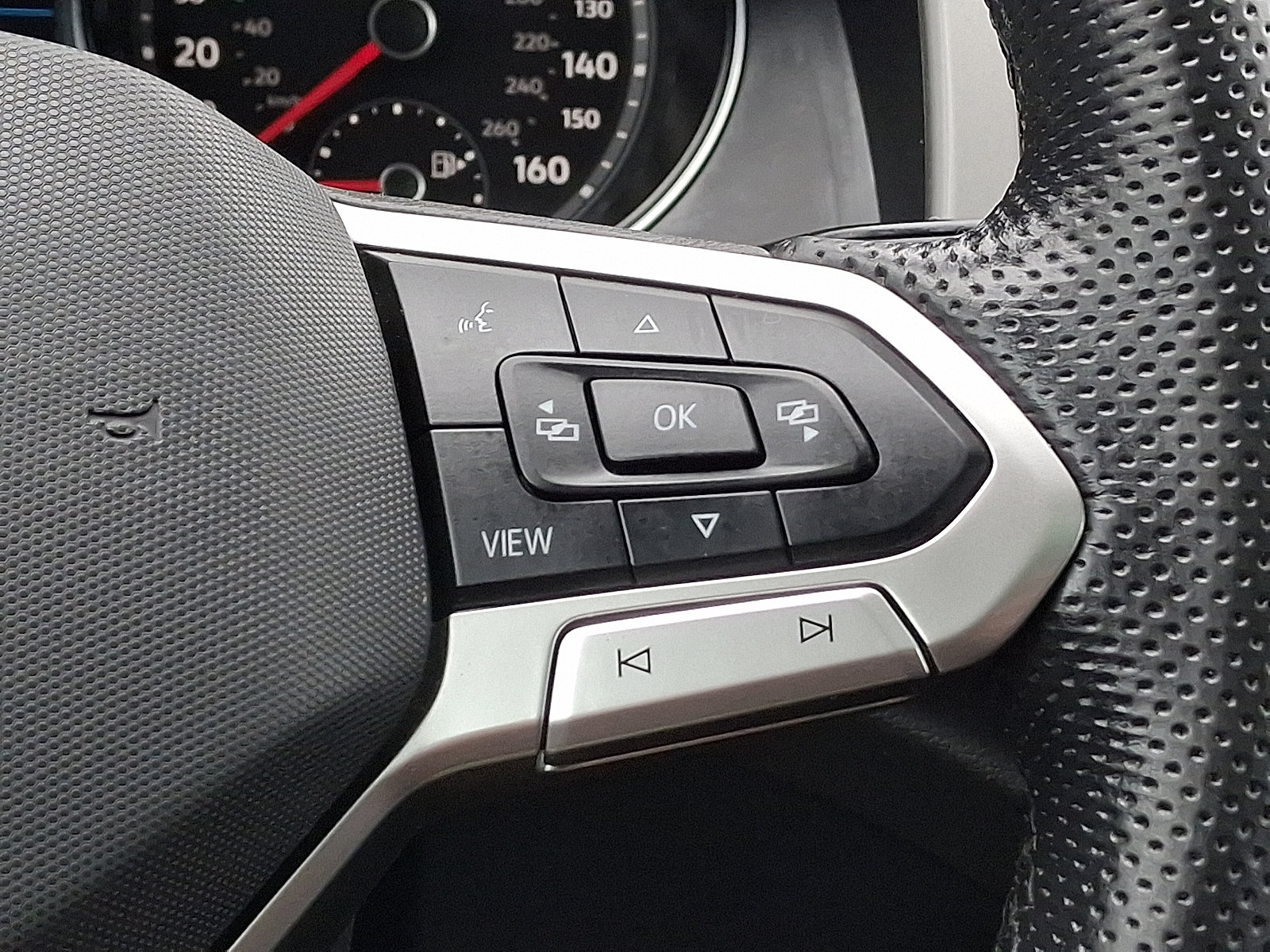 Used 2021 Volkswagen Atlas SE w/ Panoramic Sunroof Package image 23