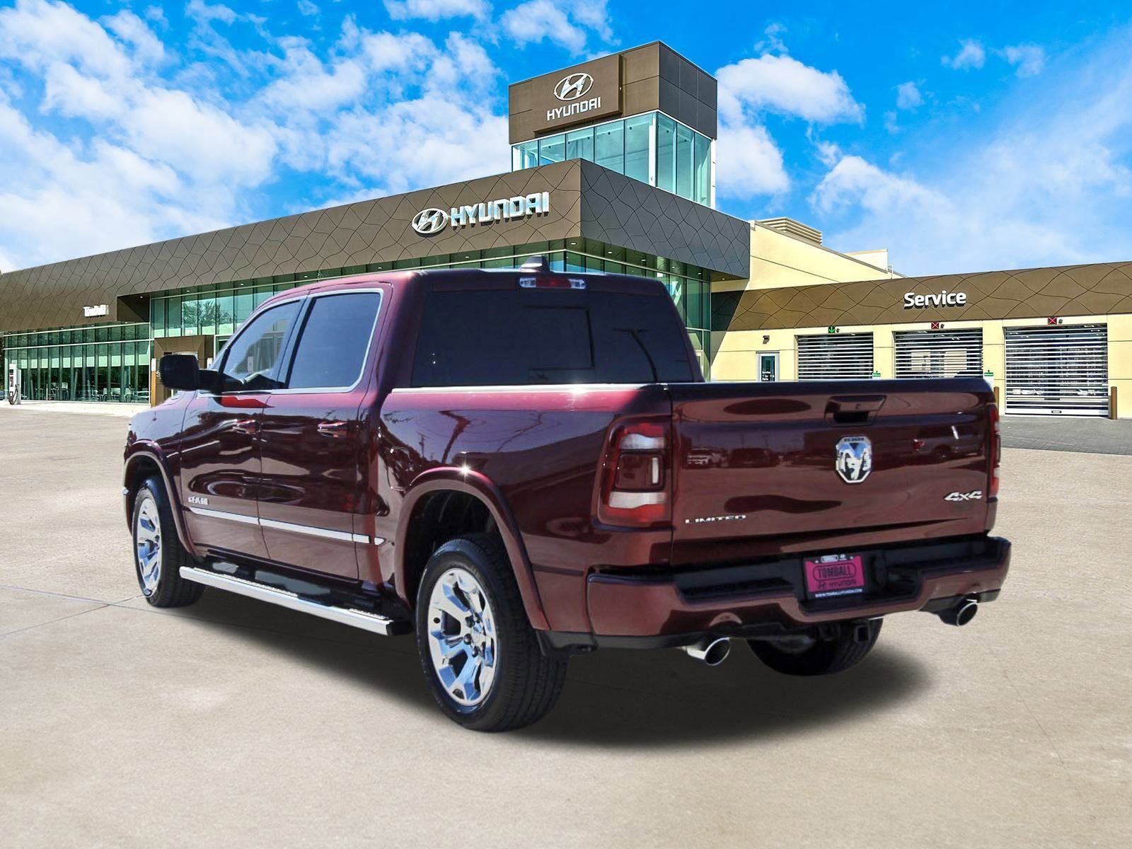 Used 2024 RAM 1500 Limited w/ Body Color Bumper Group image 7