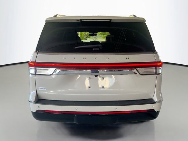 Used 2024 Lincoln Navigator L Reserve image 7