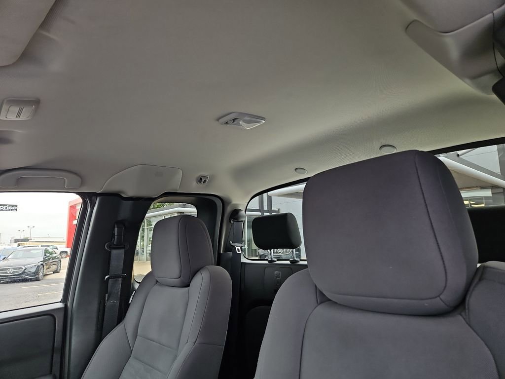 Used 2022 Nissan Frontier S RWD image 18