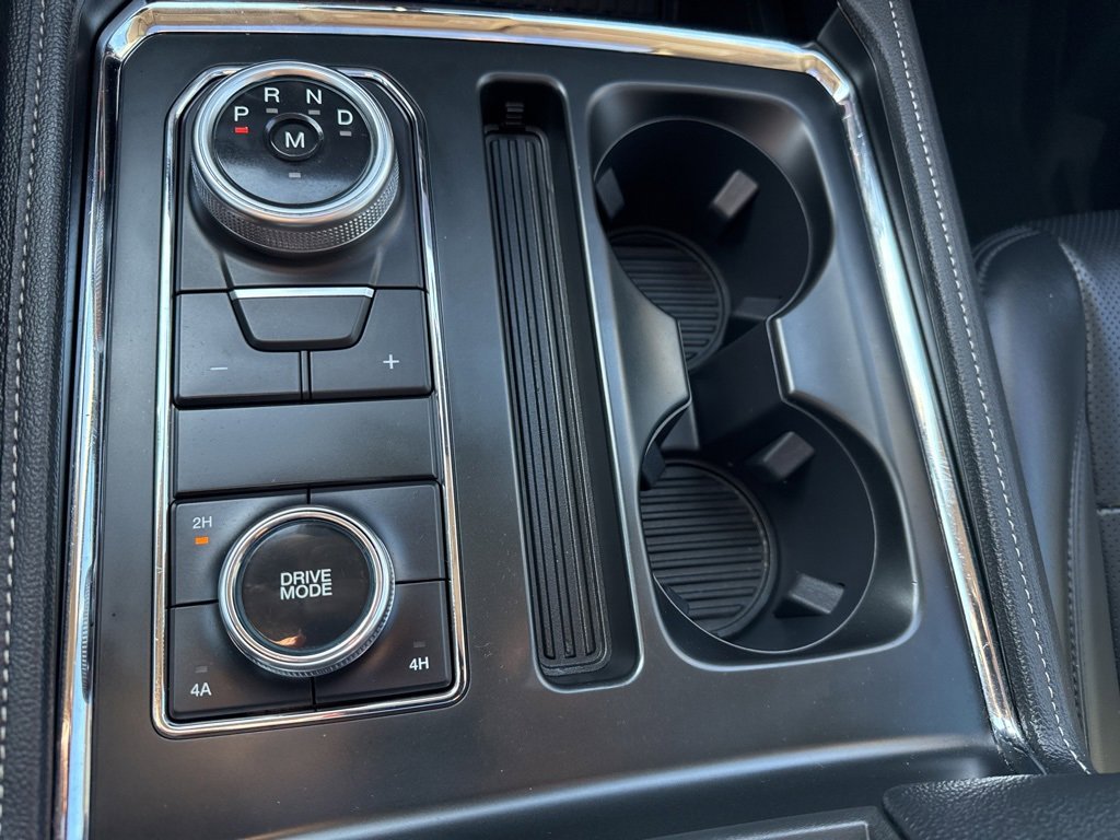 Used 2024 Ford Expedition XLT image 27