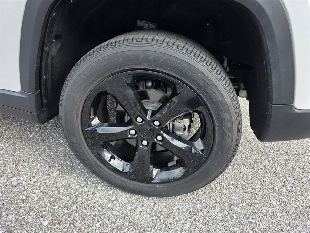 Used 2022 Jeep Grand Cherokee Altitude image 19