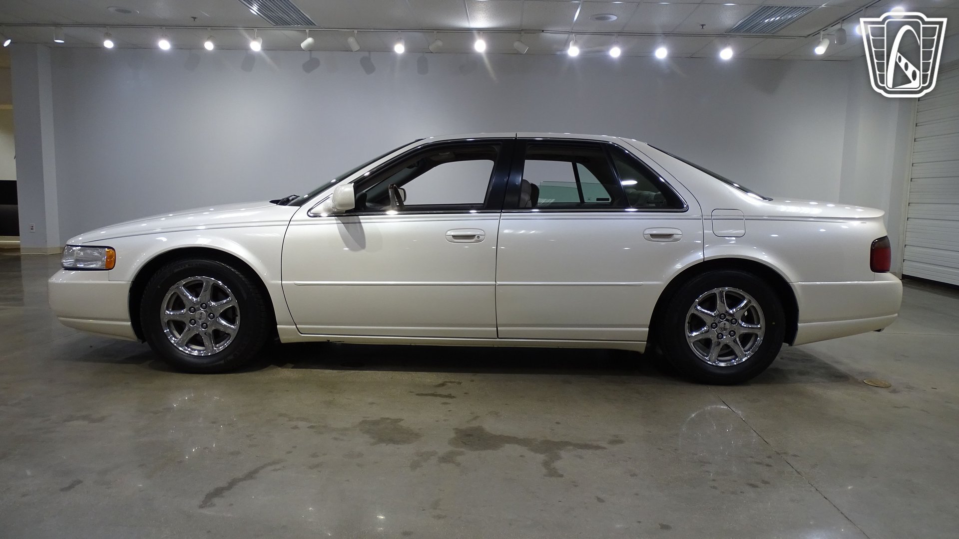 Used 2000 Cadillac Seville STS w/ Convenience Pkg FWD image 6