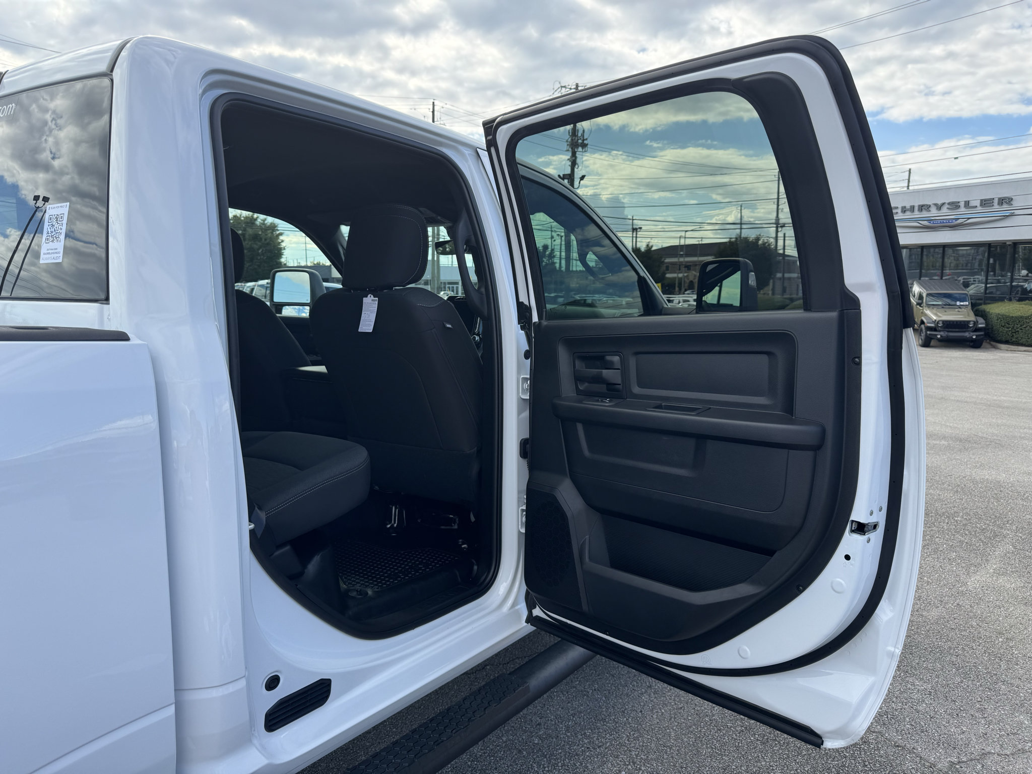 New 2027 RAM 3500 Tradesman AWD/4WD image 16