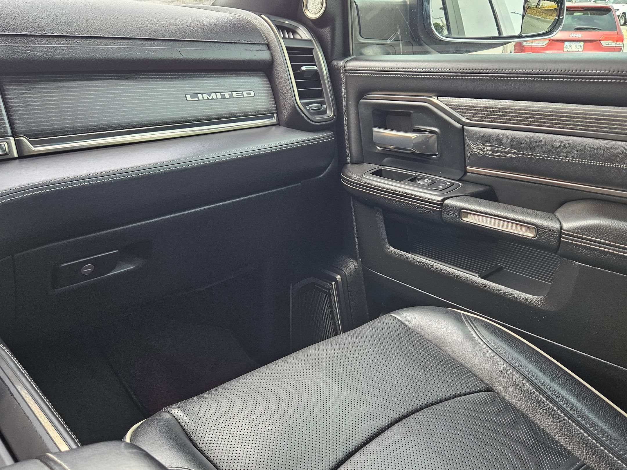Used 2019 RAM 2500 Limited AWD/4WD image 11